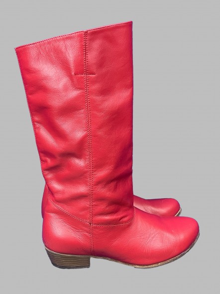 Сапоги красные, женские