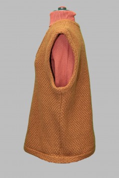 Вязаный жилет золотисто-коричневый