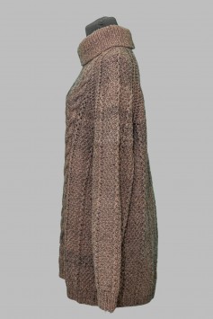 Свитер вязаный