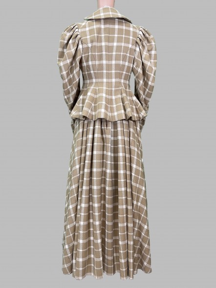 Костюм тройка																														