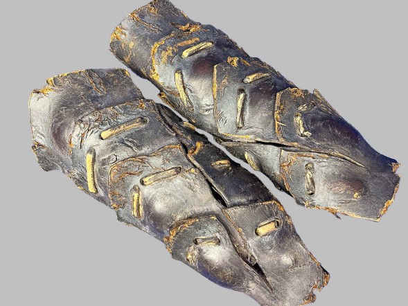 Кожаные наручи