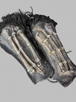 Кожаные наручи