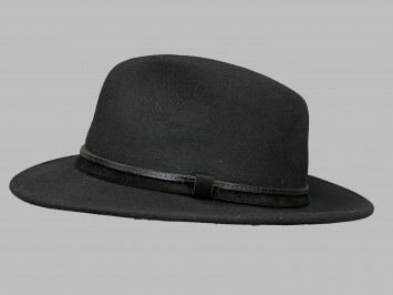 Шляпа фетровая черная																														