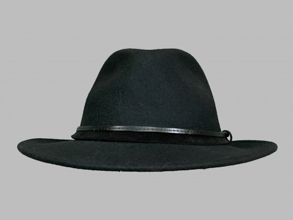 Шляпа фетровая черная																														