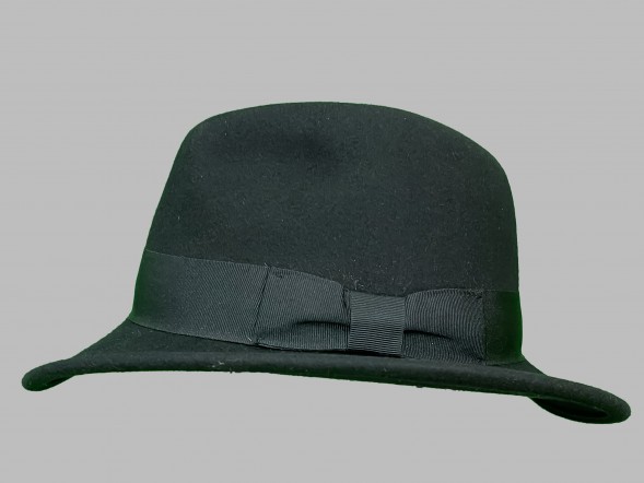 Шляпа фетровая черная																														