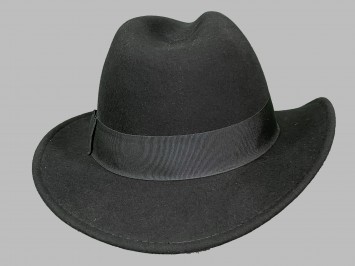 Шляпа фетровая черная																														