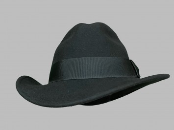Шляпа фетровая черная																														