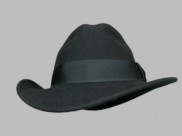 Шляпа фетровая черная																														
