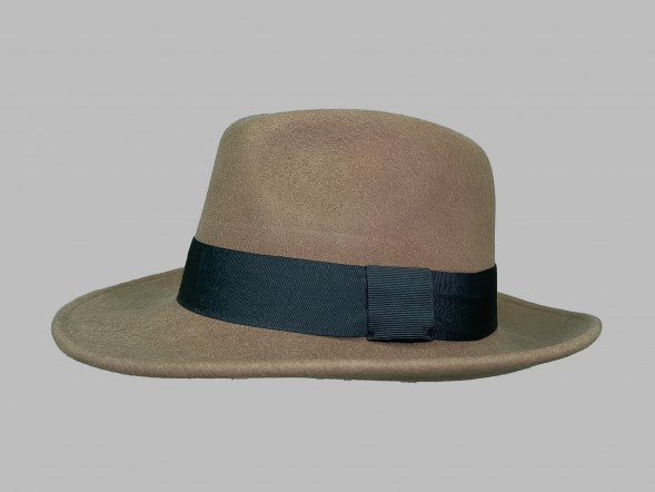 Шляпа фетровая коричневая																														