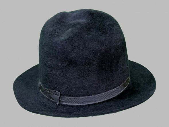 Шляпа бархатистая темно - синяя																														
