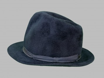 Шляпа бархатистая темно - синяя																														