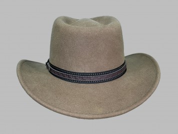 Шляпа фетровая коричневая																														