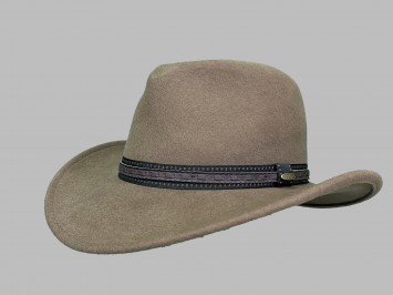 Шляпа фетровая коричневая																														