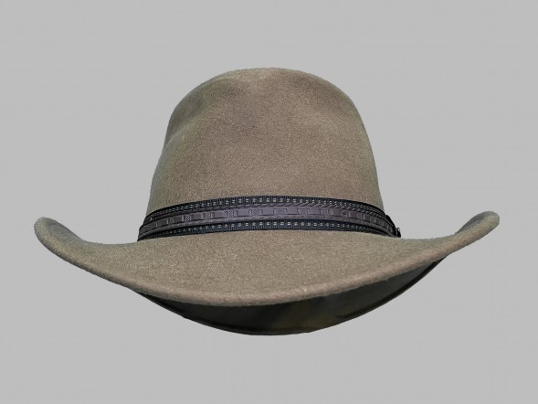 Шляпа фетровая коричневая																														