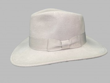 Шляпа фетровая светло - серая																														