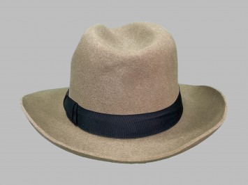 Шляпа фетровая светло-коричневая