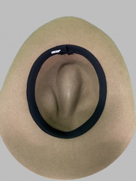 Шляпа фетровая светло-коричневая																														