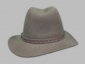 Шляпа фетровая коричневая