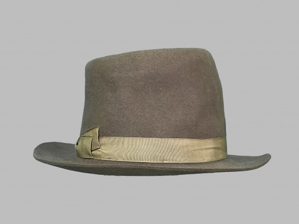Шляпа фетровая коричневая																														