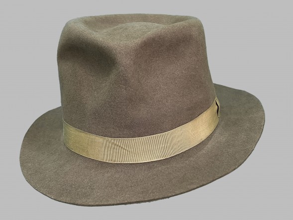 Шляпа фетровая коричневая																														