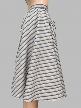 Юбка светлая в полоску