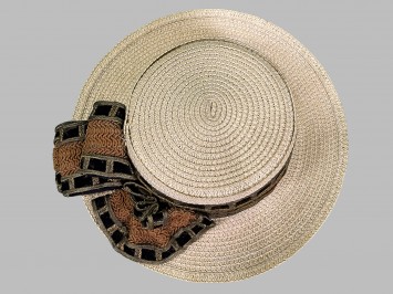 Шляпка соломенная
